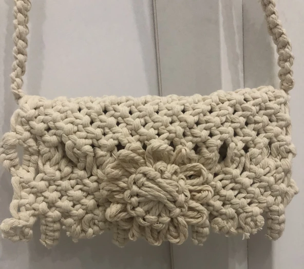 ÇİÇEKLİ MODEL MAKROME DOKUMA ÇANTA