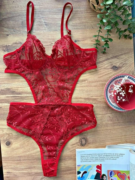 Aria's Closet Çiçek Desenli Kırmızı Bodysuit