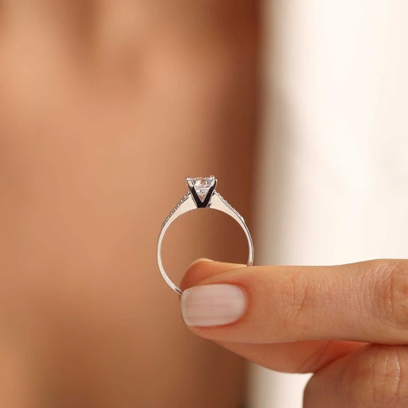 Beyaz Altın Tektaş Yüzük - Resim 4