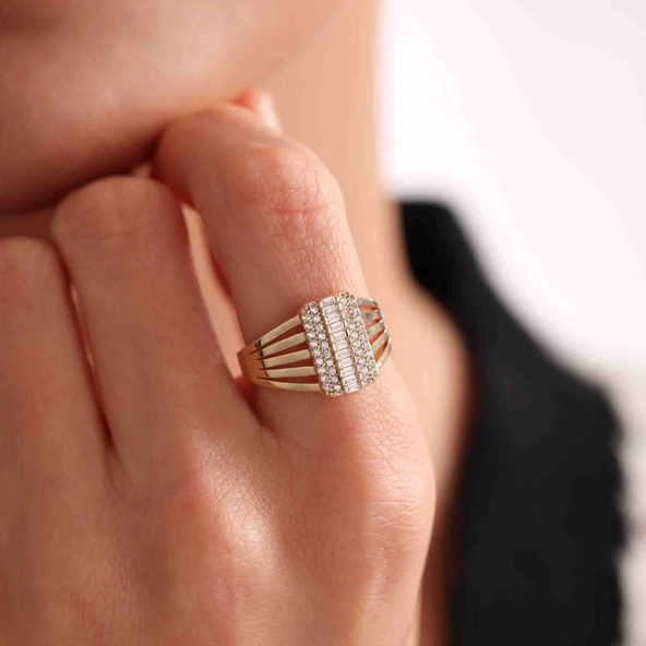 Baget Detalı Kaburga Yüzük