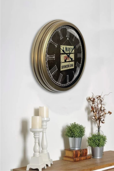 Kasva Concept Hediyelik 40 Cm Eskitme Metal 1 Mayıs Işçiler Duvar Saati