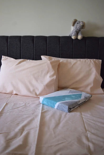 Pamuk Nevresim Takımı Çift Kişilik 200x220 Çarşaflı Geometrik Desenli Yumuşak Kumaş - 4 Parça