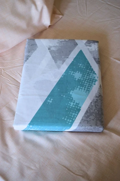 Pamuk Nevresim Takımı Çift Kişilik 200x220 Çarşaflı Geometrik Desenli Yumuşak Kumaş - 4 Parça - 3