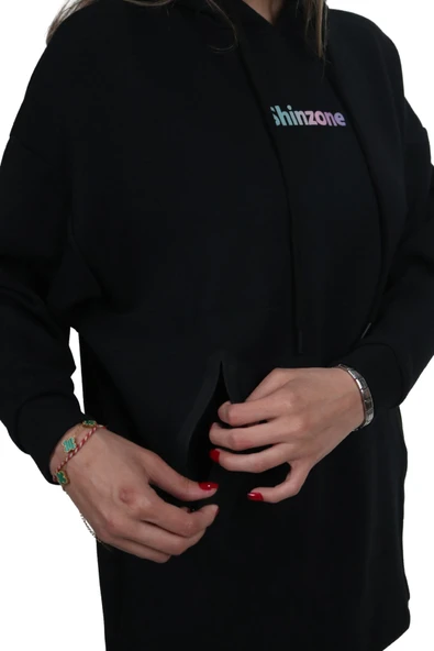 Kadın Yumuşak Dokulu Modal Kumaş Fermuar Cep Detaylı Rahat Kalıp Renkli Baskılı Kapüşonlu Sweatshirt - 2