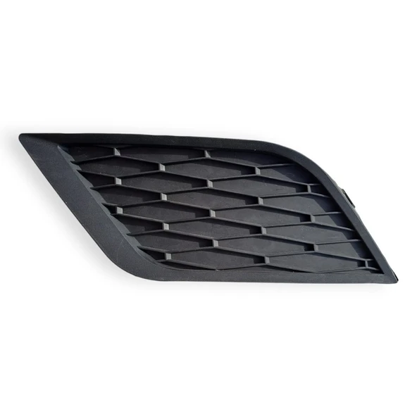 Seat Leon 2013-2016 Ön Tampon Sol Sissiz Kapak 5F0853665