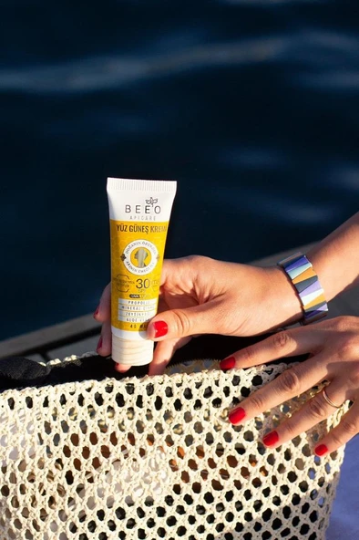 BEE'O Apicare Propolisli Yüz Güneş Kremi 50 Spf 40 Ml - Resim 4