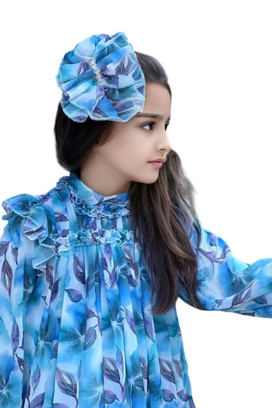 Kız Çocuk Yakası ve Omuzları Fırfır Detaylı Çiçek İşlemeli Pliseli Mavi Elbise - Resim 9