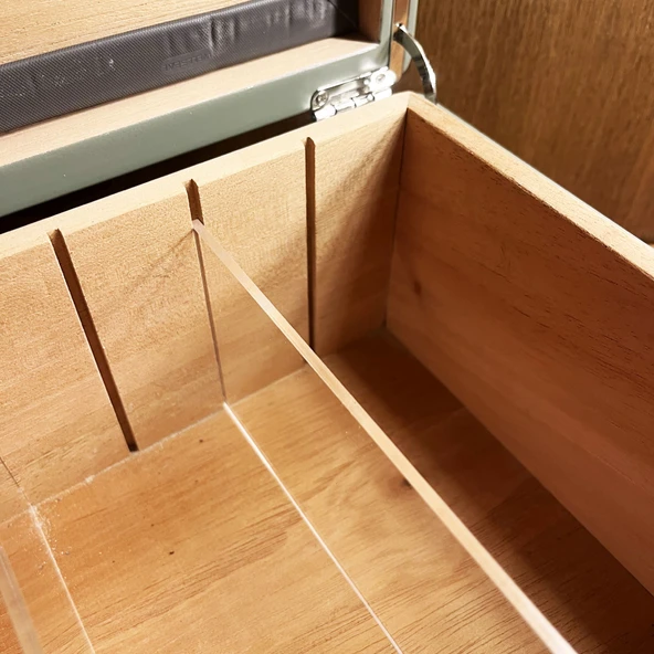 Mezmob İspanyol Sedir Humidor Puro Kutusu Baskı Kilitli Fitilli Haki Yeşil Lake Boya Analog - 11