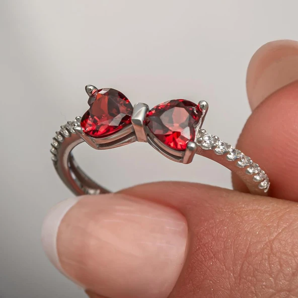 Kırmızı Taşlı Kalpli 925 Gümüş Yüzük Kadın - Resim 2
