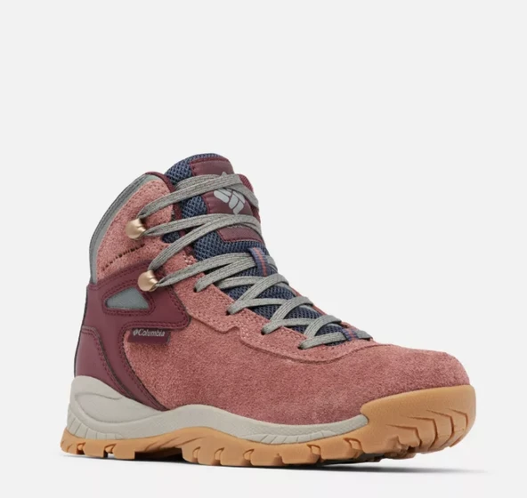 Columbia newton ridge BC kadın bot - 2