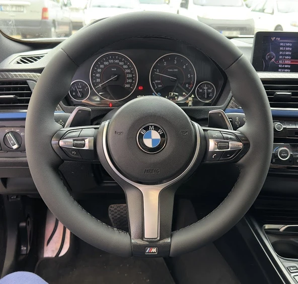 BMW F30 M SPORT KASA ARACA ÖZGÜ DİKMELİ DİREKSİYON KILIFI