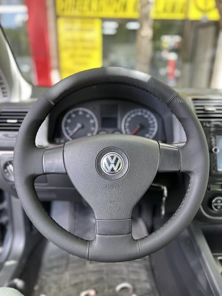 Volkswagen Golf 5 Araca ÖZGÜ DİKMELİ Direksiyon Kılıfı (DÜZ DERİ SİYAH İP) ürün görseli