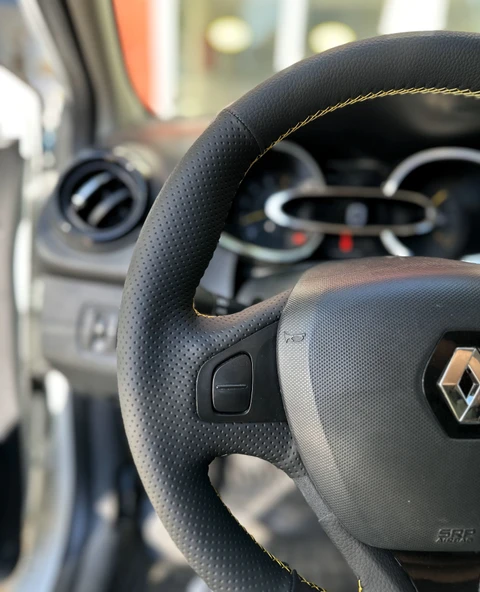 Clio 4 FAZ 1 2014-2017 Araca Özel Direksiyon Kılıfı (Makyajlı Kasalara Uyumlu Değildir) - Resim 4