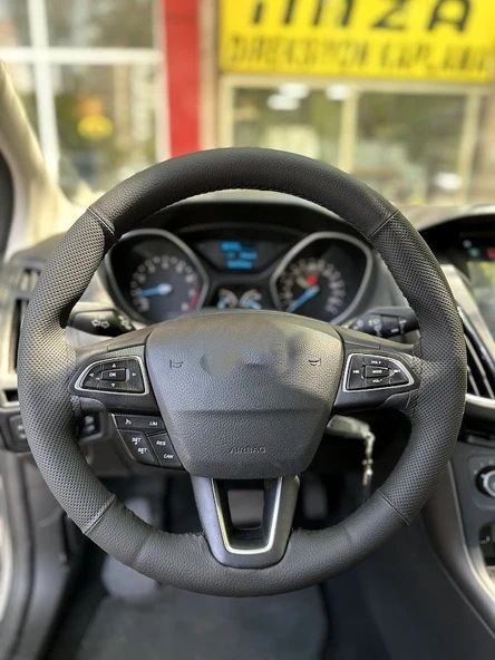 FORD FOCUS 3,5 UNİVERSAL SİMİDE DİKİLEN KILIF NOKTA DÜZ SİYAH ürün görseli