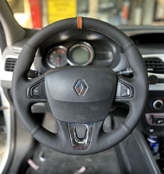 Clio 4 FAZ 1 2014-2017 Araca Özel Direksiyon Kılıfı (Makyajlı Kasalara Uyumlu Değildir) ürün görseli