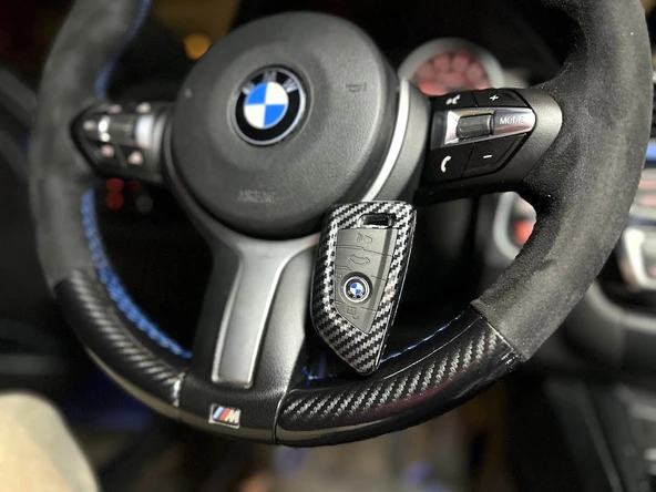 BMW F30 M SPORT KASA ARACA ÖZGÜ DİKMELİ DİREKSİYON KILIFI 5D KRİSTAL KARBON ALCANTRA MAVİ YÜZÜK - Resim 4