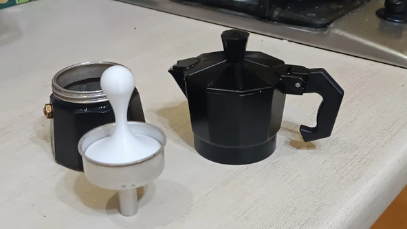 Byr Espresso kahve presi. (Plastik Aparattır!!!) 3D - 2