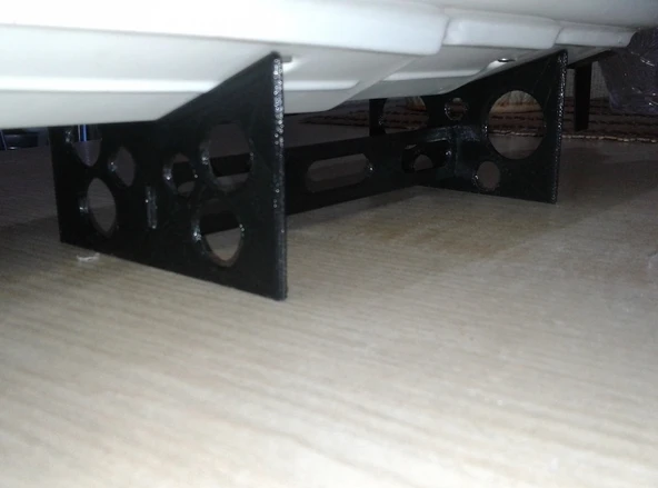 RC tekne için stand. (Plastik Aparattır!!!)