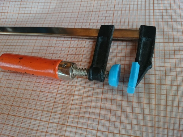Kelepçe Sparta (Plastik Aparattır!!!)