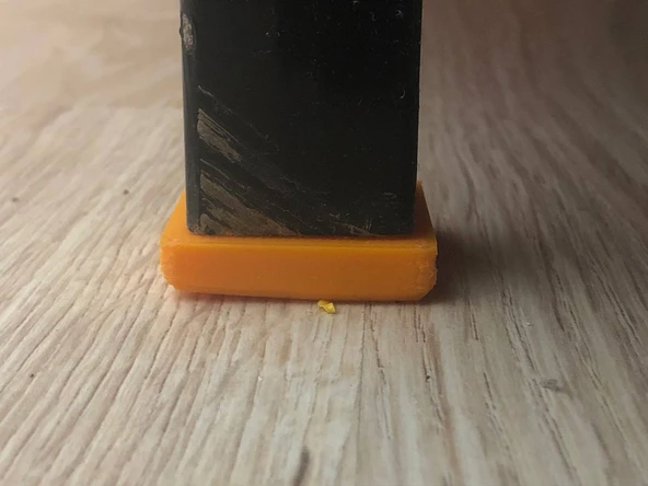 Kanepe 2 adet için bacaklar. (90 ve 45 derece) (Plastik Aparattır!!!)