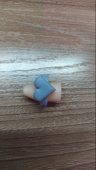 Byr Kalpli Bir Yüzük (Plastik Aparattır!!!) 3D ürün görseli