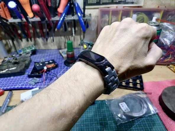Xiaomi MI Band 5 için kayış. (Plastik Aparattır!!!) - 2
