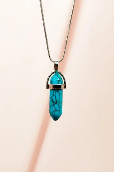 Firuze Doğal Taşı Zincirli El Yapımı Tasarımlı Kolye Uç: 3,5 cm Zincir: 20 cm Kutulu ürün görseli 1