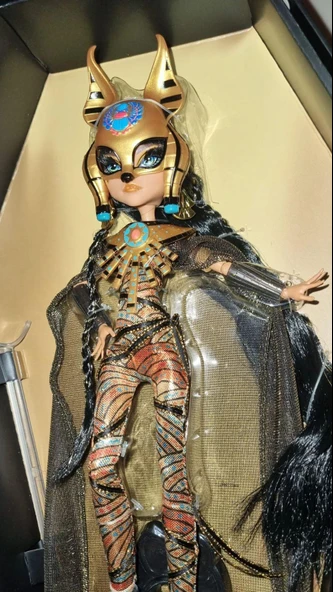 Escoines Koleksiyon 39963684724f3b79f9 Haunt Couture Midnight Runway Cleo De Nile Doll - 2