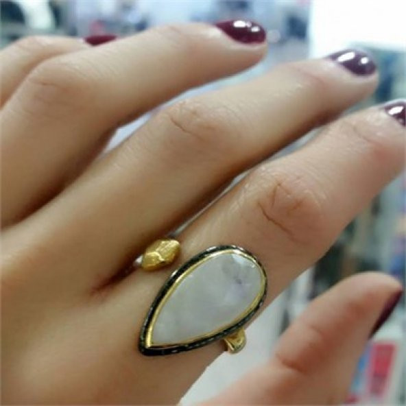 Doğal Ay Taşlı 925 Ayar Gümüş Altın Kaplamalı Yüzük ürün görseli