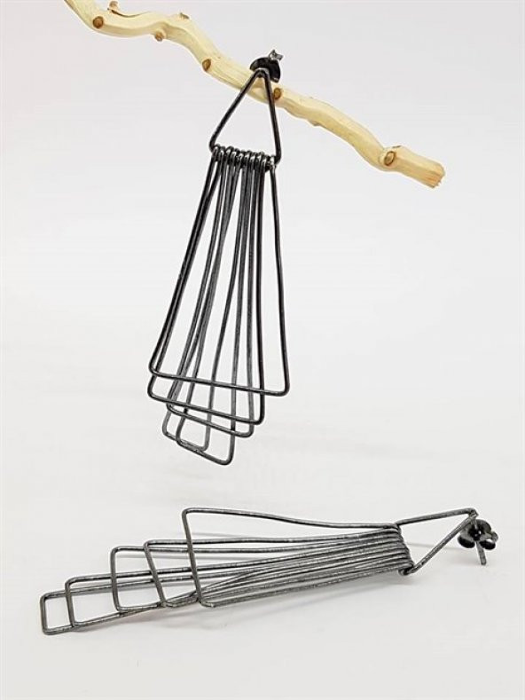 El İşçiliğinde İtalyan Tasarımı Geometrik Gümüş Küpe ürün görseli