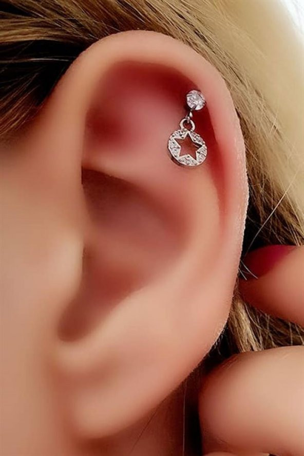 Yıldız Figürlü Sallantılı 316L Anti Alerjik Cerrahi Çelik Helix Kikirdak Piercing ürün görseli