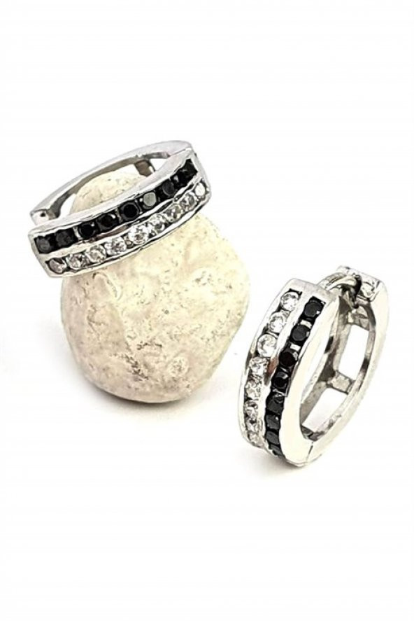 Oniks Ve Zirkon Taş Detaylı Gümüş Halka Küpe 1Cm ürün görseli