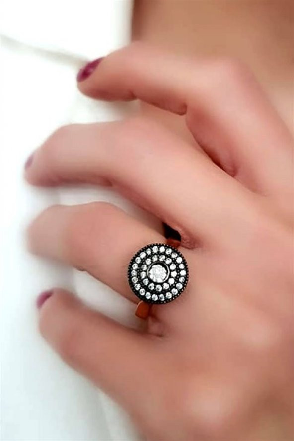 Elmas İsciliginde Zirkon Taşlı Gümüş Rose Yüzük ürün görseli