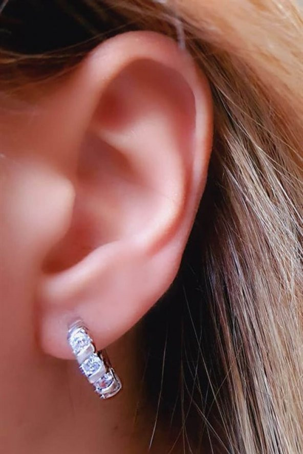 Zirkon Taşlı Gümüş Halka Küpe 1Cm ürün görseli