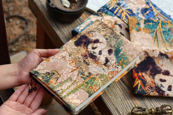 Panda Retro Günlük Defteri - A5 - Yeşil Panda - Kare Sayfa - 12