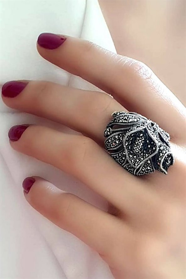 Orkide Desenli Markazit Taşlı Gümüş Yüzük ürün görseli