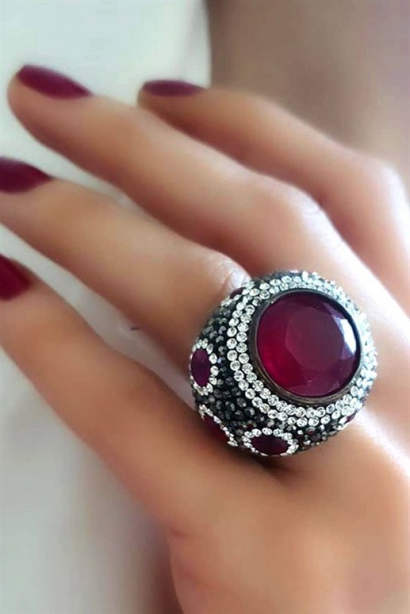 Kök Yakut Taşlı Swarovski Taş Detaylı Gümüş Tasarım Yüzük ürün görseli