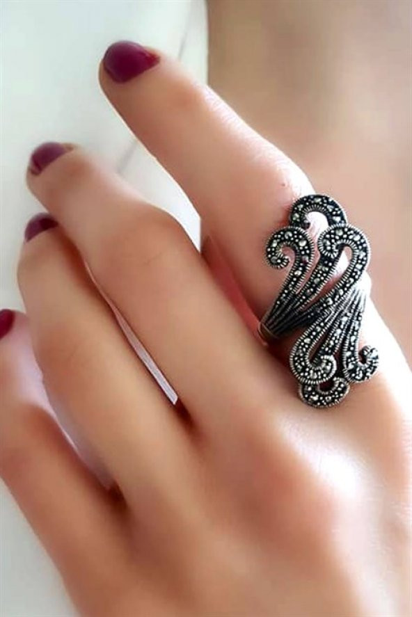 Markazit Taşlı Gümüş Modern Yüzük ürün görseli