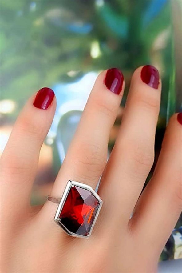 Kırmızı Swarovski Taşlı Gümüş Modern Yüzük ürün görseli