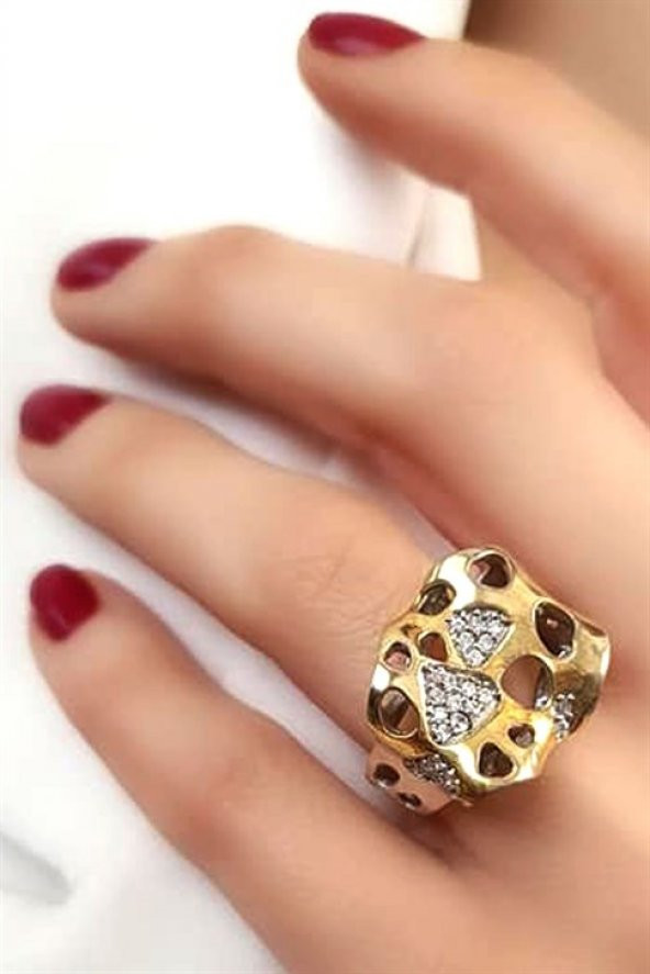 İtalyan Tasarım Gümüş Üzerine Altın Kaplama Zirkon Taş Detaylı Lüks Yüzük ürün görseli