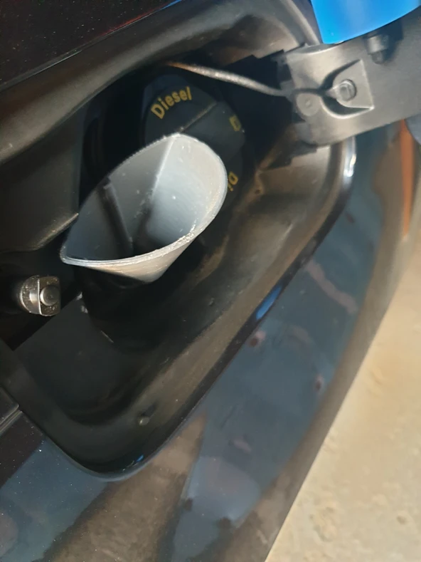 Audi A4 B9 AdBlue doldurma hunisi - 3