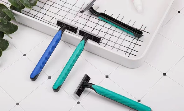 Tek Kullanımlık Çift Kenar Paslanmaz Çelik Tıraş Bıçağı - Yeşil + Krem - 10 Adet - Resim 12