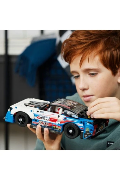 LEGO Technic Nascar Chevrolet Camaro 42153 - 7