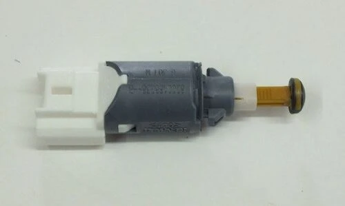 GVA 5411001  Fren Müşürü Megane 2 1.4-1.6 16v-1.5-1.9 Dcı 02 Kangoo 08 4 Fiş-beyaz 8200168238