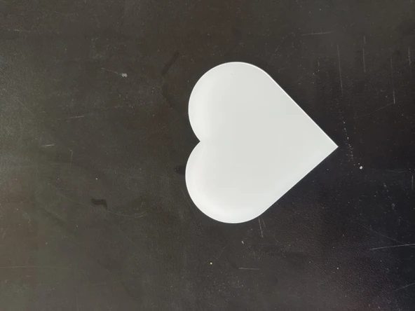 HEROPLEKSİ ŞEFFAF PLEKSİ (25ADET) EN:7 CM BOY: 8 CM KALP 2MM KALINLIĞINDA SÜSLEMEYE UYGUN