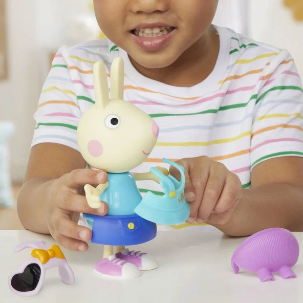 F8859 Peppa Pig ve Ailesi Kıyafetli Figür Seti +3 yaş - 5