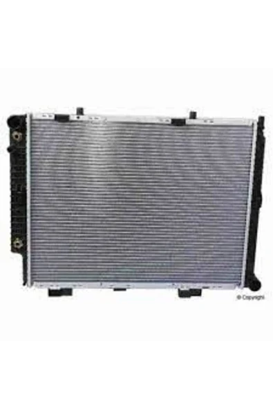 Mahle CR2204001S KNECHT  Su Radyatörü 641×496×33 Otomatik)(Manuel W210 S210 E200 8Mk376710234 ürün görseli 1