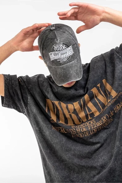 Sekizbiraltı Yıkamalı Nirvana Sırt Baskılı Unisex Oversize Tshirt