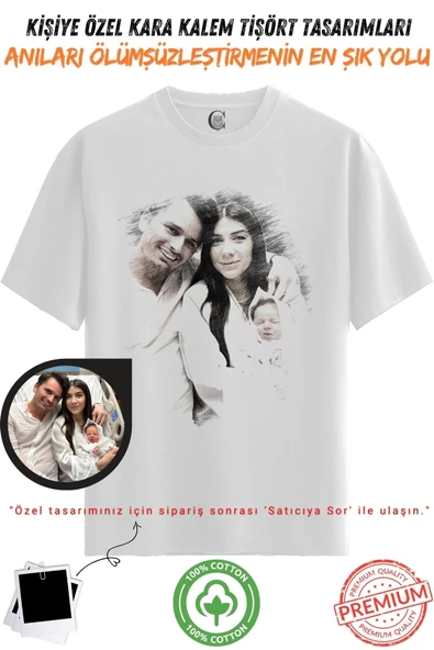 Kişiye Özel Karakalem Tişört - Fotoğraftan Baskılı Aile Portresi | %100 Pamuk Unisex Beyaz Tişört | Kadın Erkek Evcil Hayvan Tasarımlı Anlamlı Hediye v9