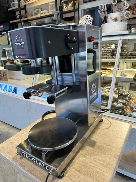 DECOLATE Otomatik Çikolata Dekor Makinesı Saçak-Bukle Dekor Makinesi DCM-130